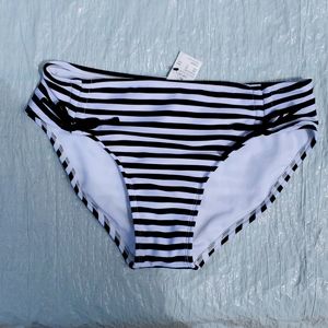 Girls Bikini Bottom- art class™

-XL